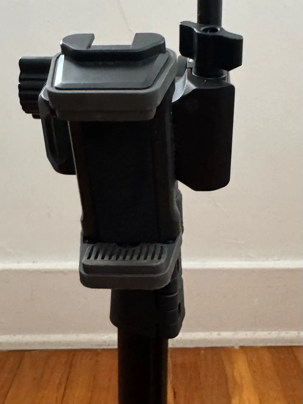 UBeesize black Camera/Light Tripod Stand with Adjustable Head